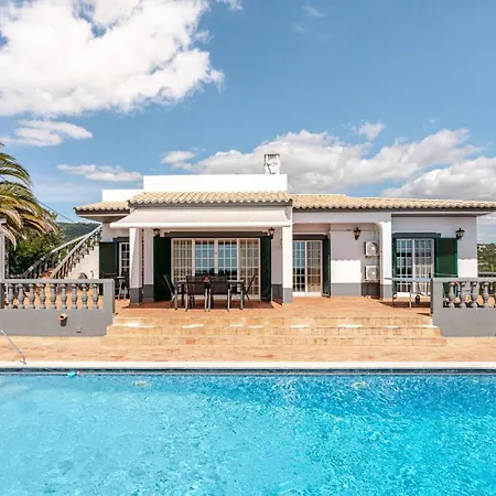 Charming With 3 Bedrooms And Sea View 빌라