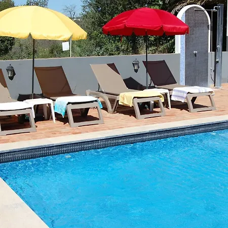 Charming With 3 Bedrooms And Sea View