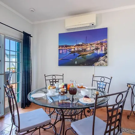 Charming With 3 Bedrooms And Sea View 빌라