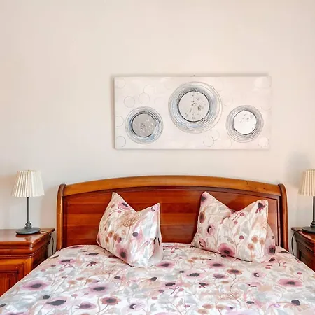 Charming With 3 Bedrooms And Sea View * 롤레
