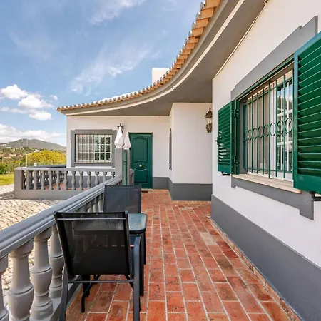 Charming With 3 Bedrooms And Sea View 빌라 롤레