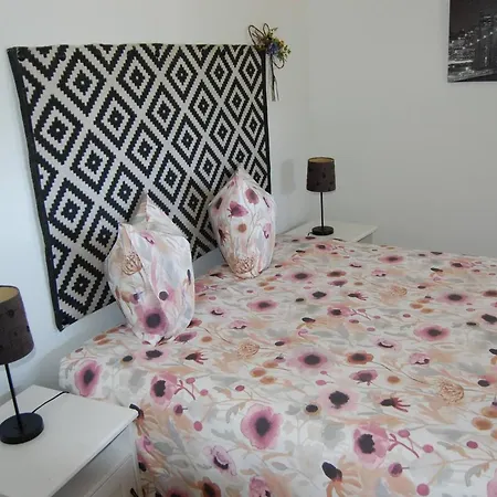 Charming With 3 Bedrooms And Sea View 빌라 롤레