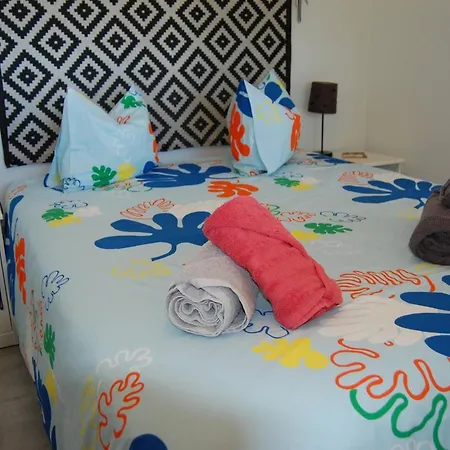 Charming With 3 Bedrooms And Sea View 빌라 롤레